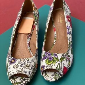 Clarks corked wedged shoes. Burmese Art. Sz 8-1/2